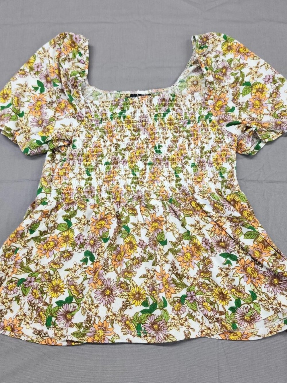 Kristin Nicole Women's L Multicolor Floral Smocked Peplum Puff Sleeve Blouse